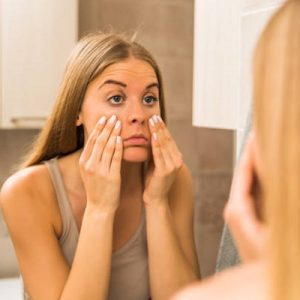 Do doctors recommend eye bags removal by laser?