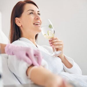 What are the 3  most common IV solutions in Islamabad?