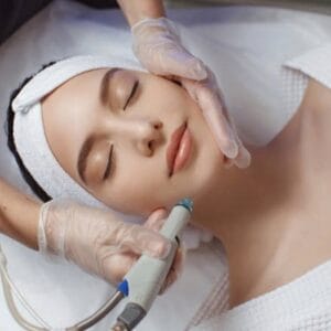 Does HydraFacial whiten skin?